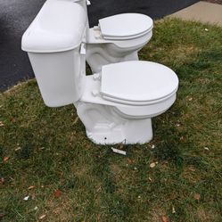 Toilets ( Mansfield)