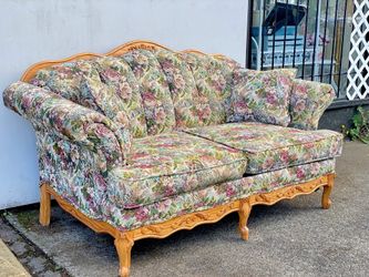 Vintage Floral Couch