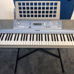 Yamaha YPT-300 Portable Keyboard And Piano