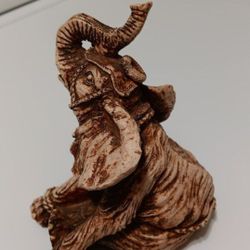 Rare Vintage Ceramic Resin SITTING ELEPHANT STATUE 6"X 5" Inches Beautiful!