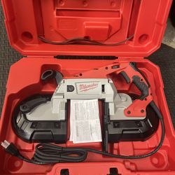 Milwaukee Deep Cut Band Saw