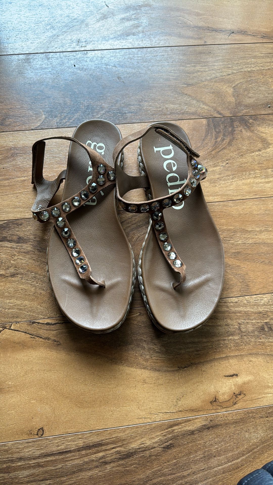 Pedro García Sandals