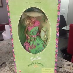 New simply charming barbie collectors w charm