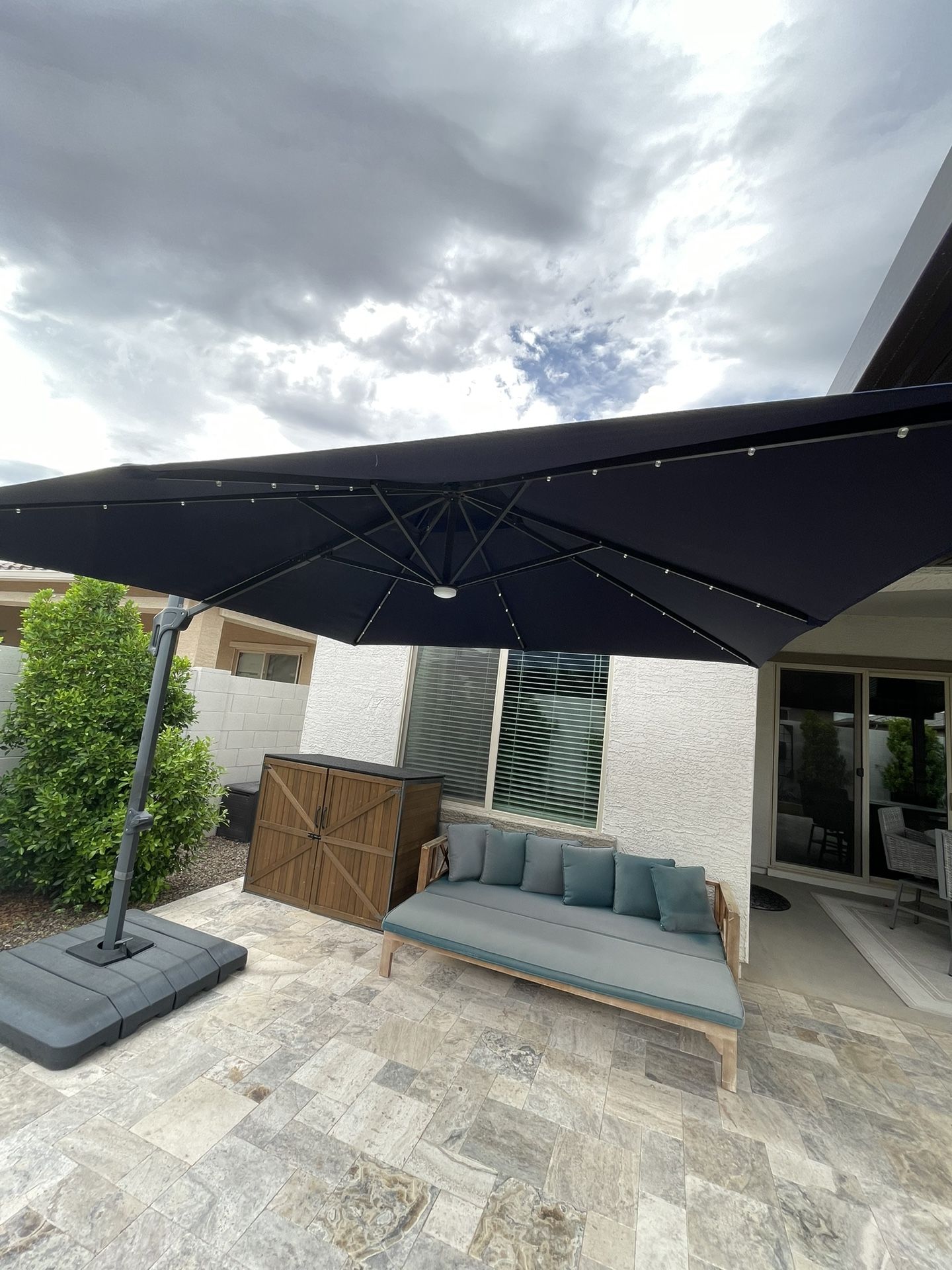 10x10 Umbrella With Solar Lights