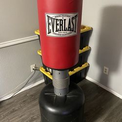 Everlast Punching Stand