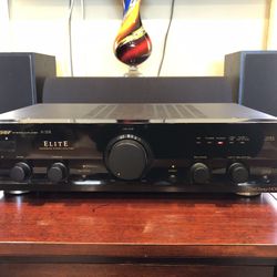 Pioneering Elite A-35R Stereo Reference Amplifier 