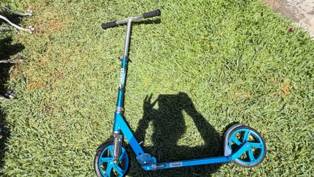 Razor A5 Lux kick scooter