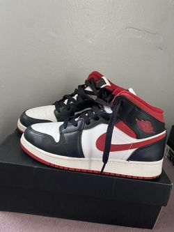 Air Jordan 1 Mids