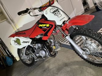 85 XR 2005 Honda dirtbike