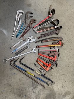 Heavy Duty Pipe Wrenches, Chain Wrenches & Pry Bars – Contractor Tool Lot