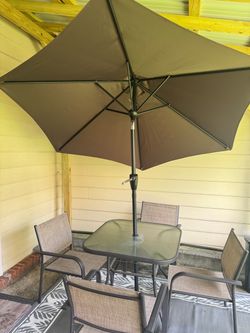 6 pc Patio set with tilting umbrella