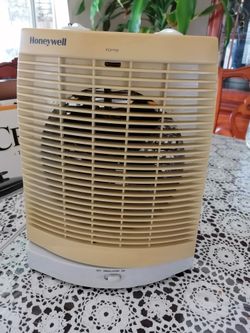 Like new HoneyWell Heater child safety button model number HZ2300