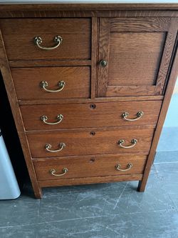 Vintage dresser