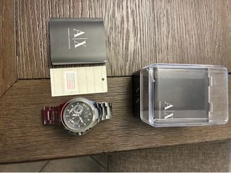 Man’s watch brand new still has plastic