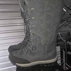 Bearpaw Boots Size 9