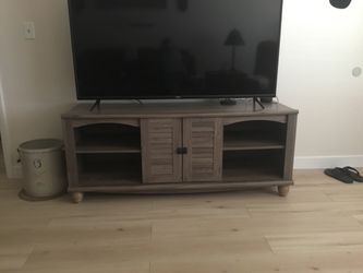 Entertainment cabinet