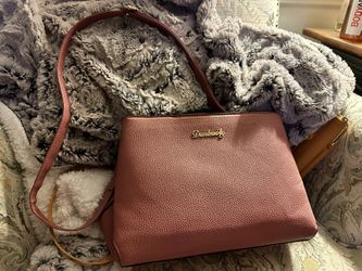 Like New Leather Soft Pink Purse Many Pockets!