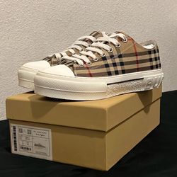Burberry Shoes