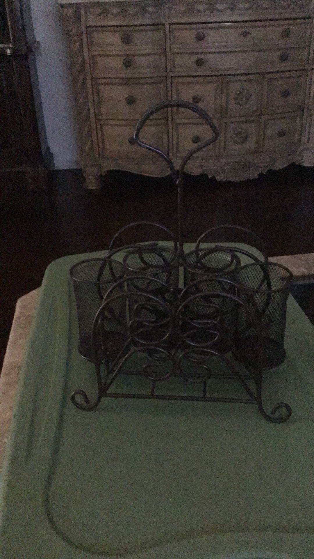 rod iron all around party holder