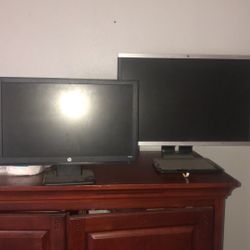 Computer Monitors W Keyboard 