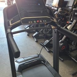 Proform Carbon TLX - cosmetic damage (please see pictures) - 12mph max speed 12% incline 