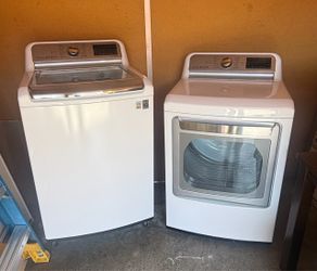 LG Washer & Dryer Machine Bundle