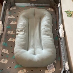 Snuggle Me Infant Lounger