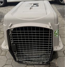 Pet kennel portable travel carrier
