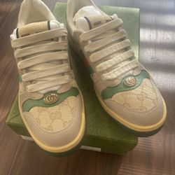 Gucci Leather Sneaker size 38 Authentic