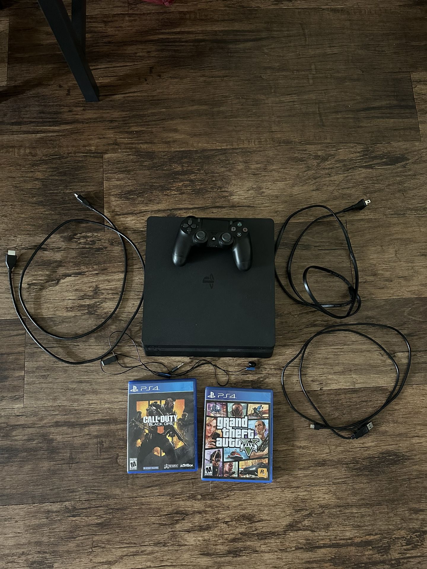 PlayStation Slim 1TB With Games And Controller