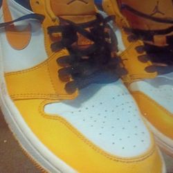NIKE AIR JORDAN 1 LOW FLY EASE TAXI SNEAKERS SIZE 10.5