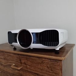 Epson Power Lite Home Cinema 5030UB