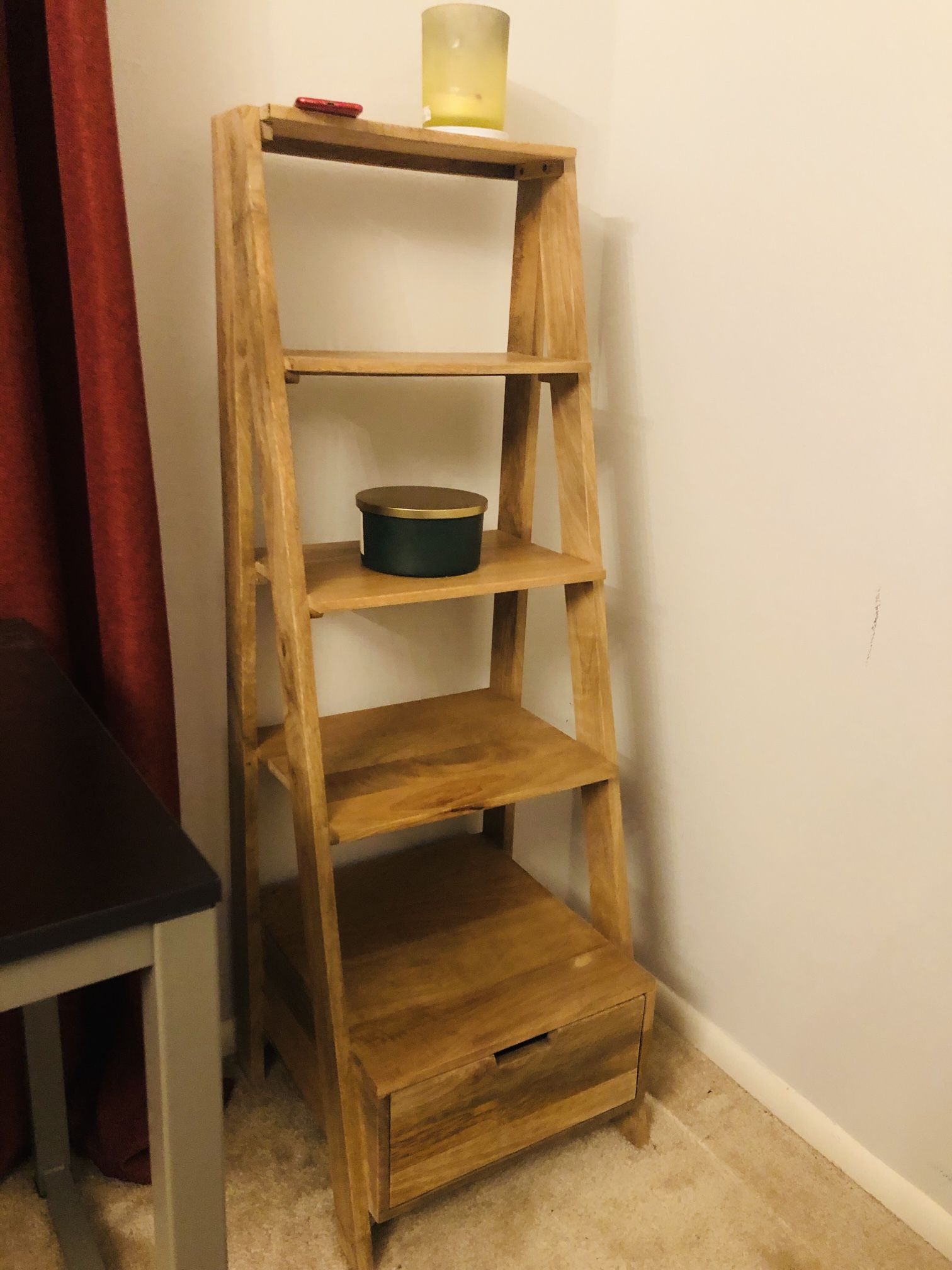 Stylish Wood Ladder Shelf with Storage