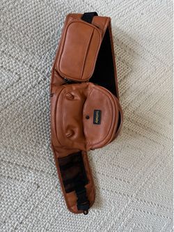 Tushbaby baby Hip Carrier