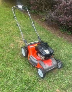 Husqvarna self propelled lawnmower