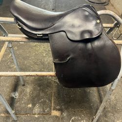 15" Crosby Saddle