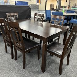 New Dining Table Set. 🚚WE DELIVER🚚