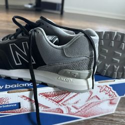 New Balance 574 Mens size 8.5