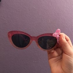 Minnie Mouse Back Pack And Sunglasses With Case