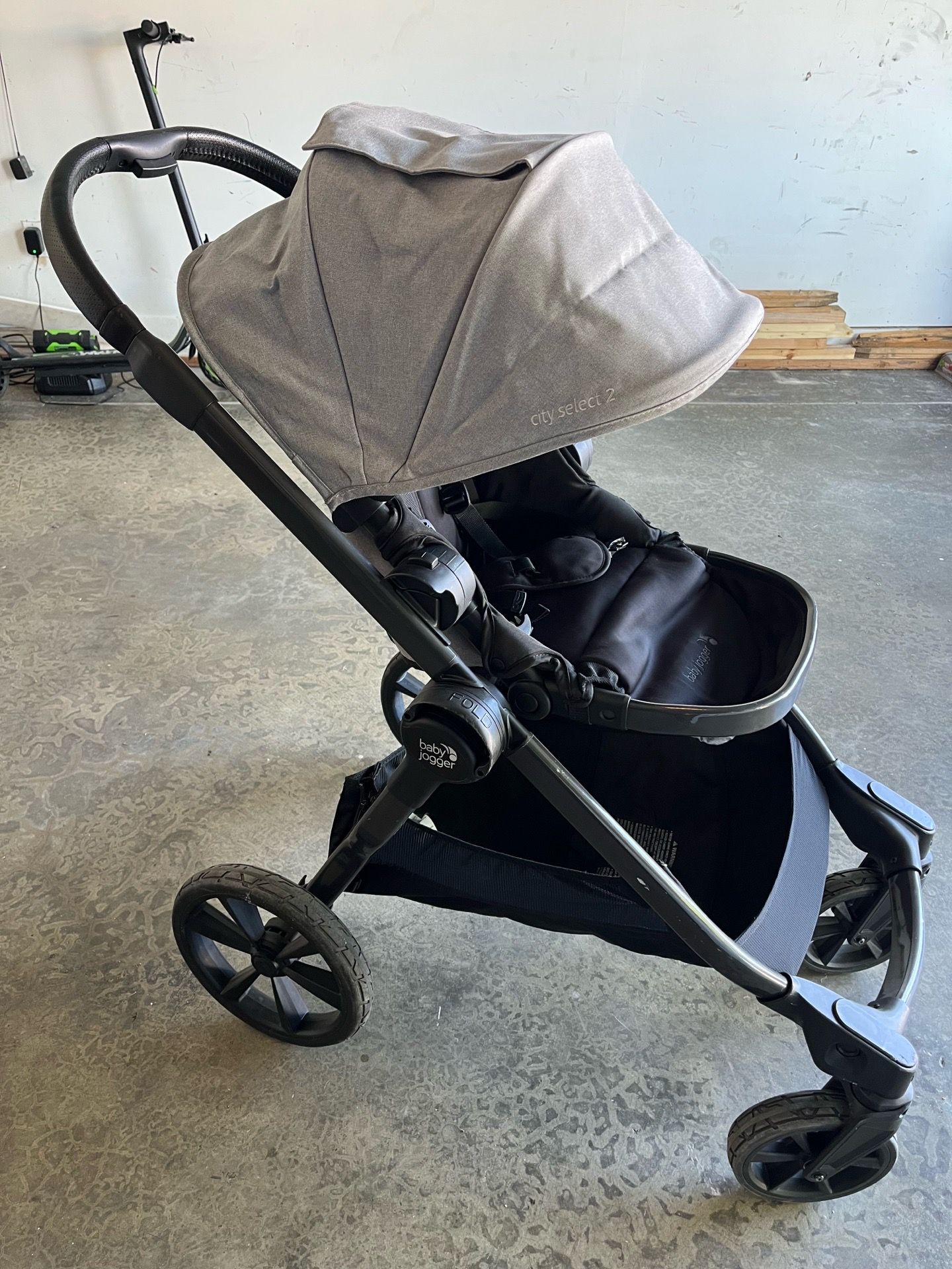 Baby jogger city select 2