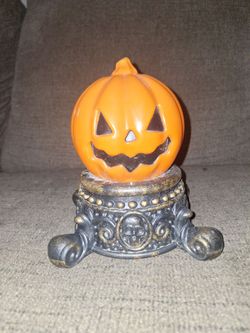 Glowing halloween decor