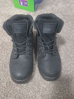 Women's work boots (6.5)