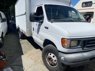 2003 Ford Econoline E350 heavy duty Box Truck