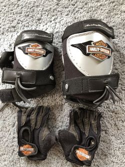 Toddler Harley Davidson gloves, elbow and knee pads