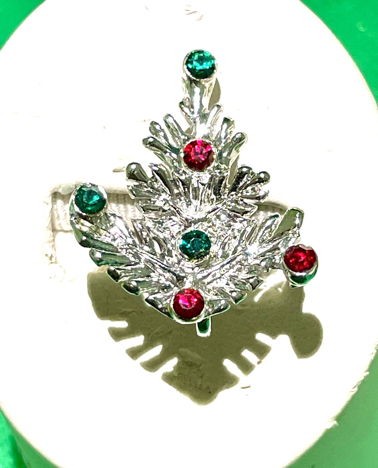 Designer IIW 30 St Inc Christmas Earrings