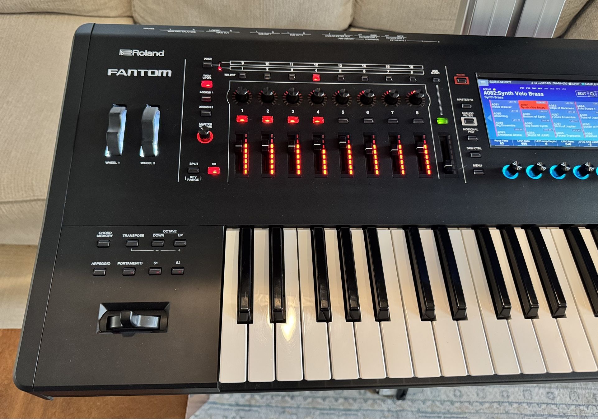 Roland Fantom 6 EX Workstation Synth/Keyboard (2024)