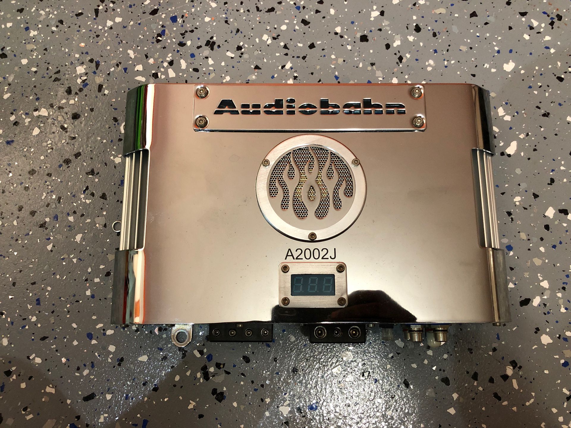 Audiobahn Amp