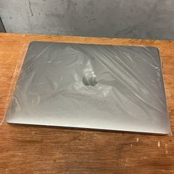 MacBook Pro 13.3" Laptop - Apple M1 chip - 8GB Memory - 256GB SSD (Latest Model) - Space Gray