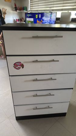 Dresser