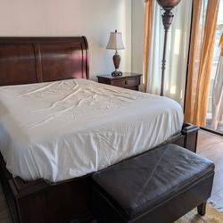 Queen-size Bedroom Set
